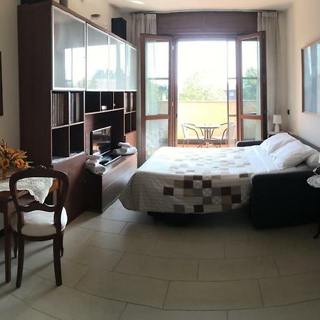 Suite Carpiano Меленяно Екстериор снимка
